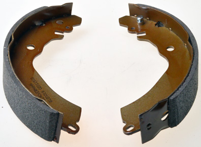 Комплект тормозных колодок - B120019 DENCKERMANN
