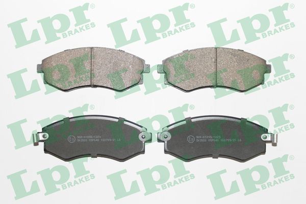 Комплект тормозных колодок, дисковый тормоз - 05P640 LPR